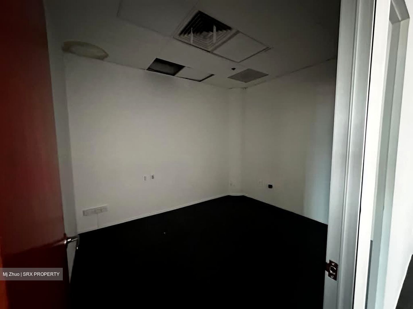New World Centre (D8), Office #596882761